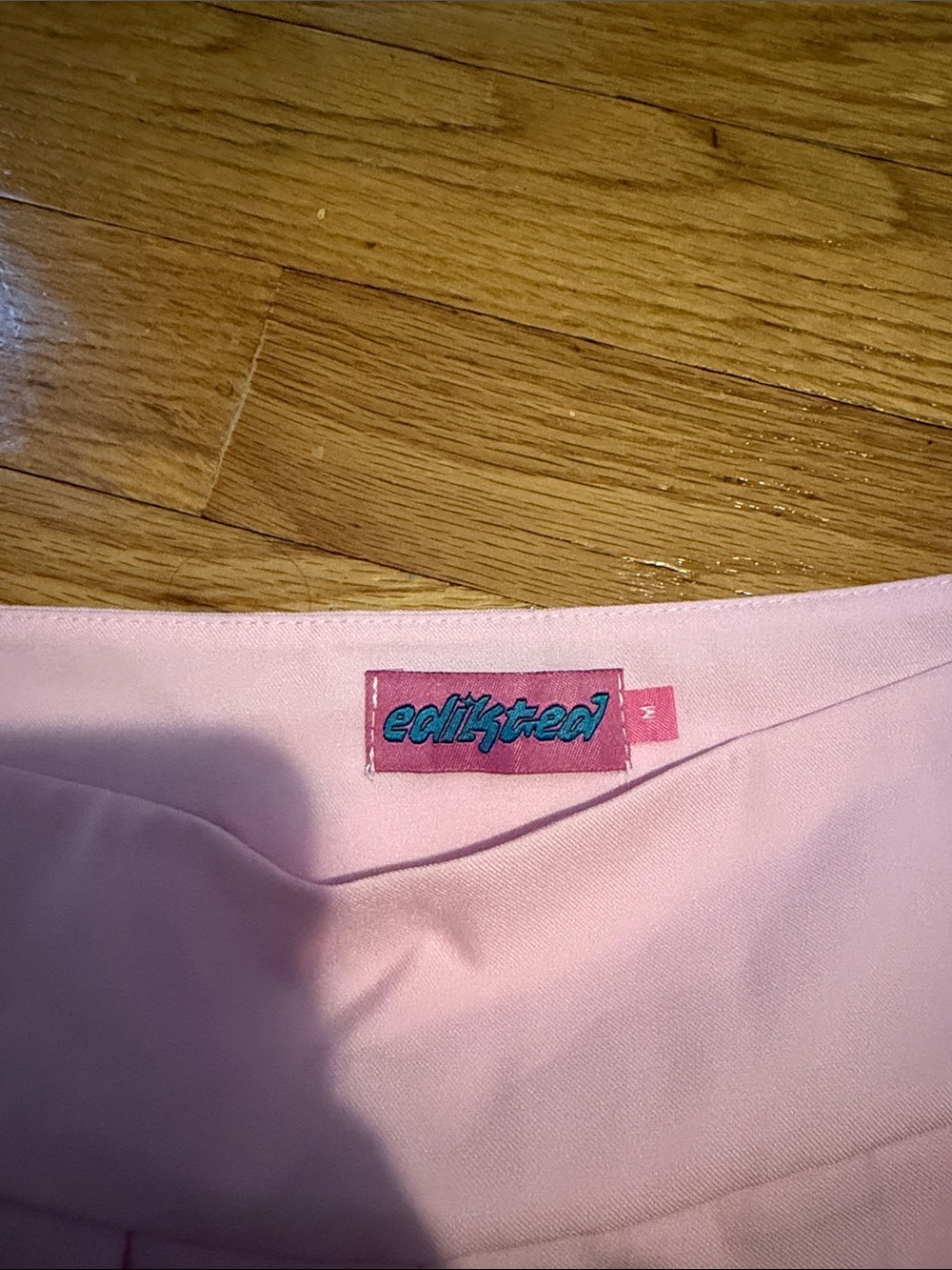 Edikted Pink Pleated Tennis Skirt - Picture 2 of 4